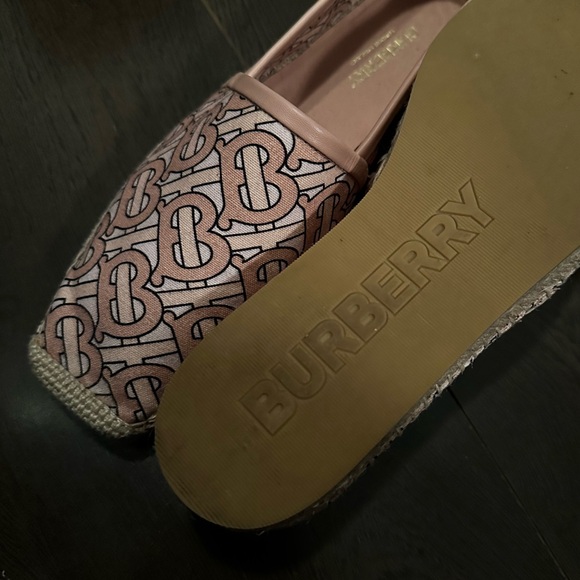 Authentic Burberry Espadrilles - Picture 4 of 5
